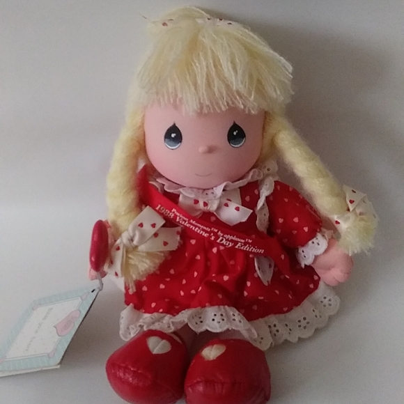 PRECIOUS MOMENTS * VINTAGE VALENTINE DOLL 1988 Edition - Picture 1 of 6